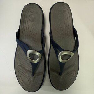 Crocs Women's  Sanrah Beveled Circle Flip Flop Navy Gray Size 10
